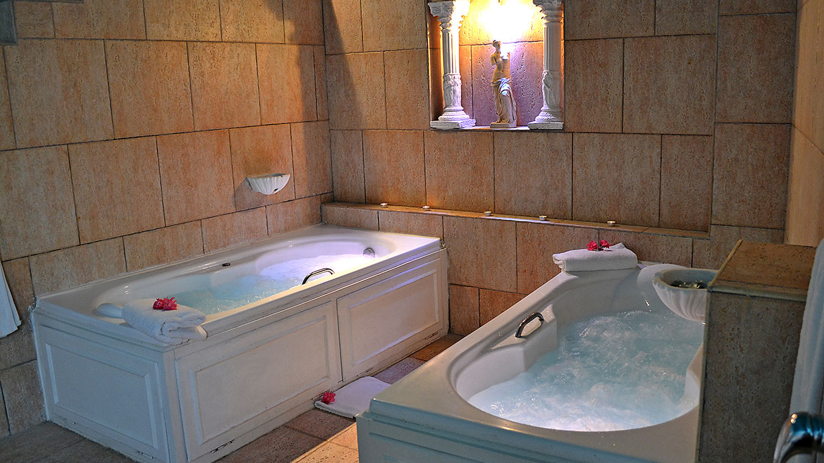 Canvas by Mitsis Messonghi